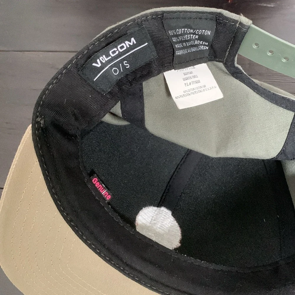 Volcom Hat - Picture 5 of 6